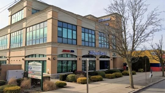 entrance1-fca-hicksville-family-treatment-and-recovery-center-hicksville-ny-11801